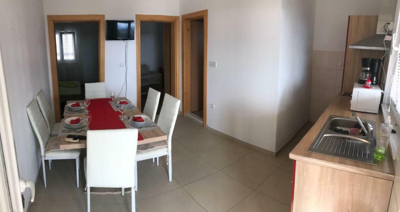 Apartmani Kulas Pakostane Luaran gambar