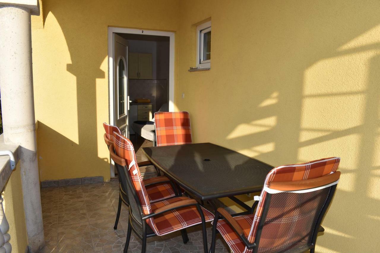 Apartmani Kulas Pakostane Luaran gambar