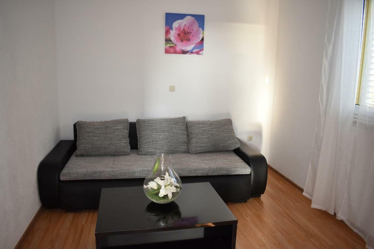 Apartmani Kulas Pakostane Luaran gambar