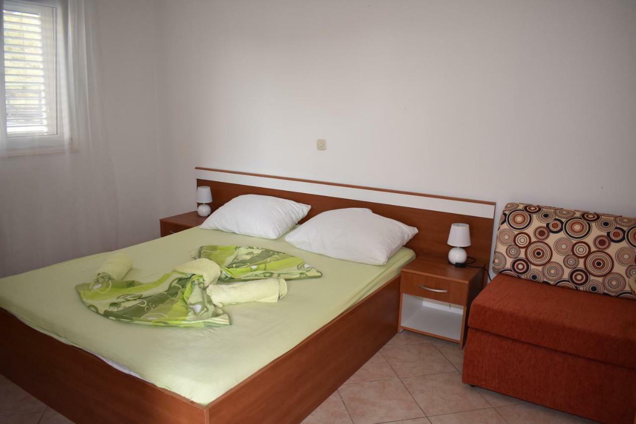 Apartmani Kulas Pakostane Luaran gambar